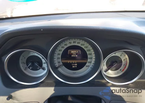 2013 Mercedes-Benz C 250 z USA, uszkodzony, nr VIN WDDGJ4HB6DG051675